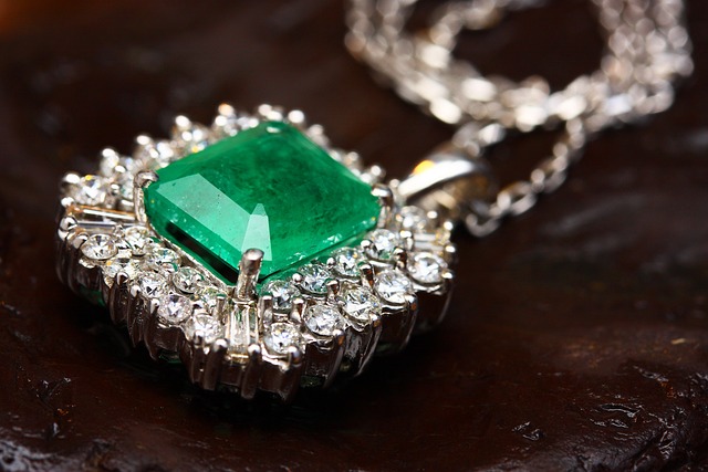 Collares, pulseras o anillos de jade